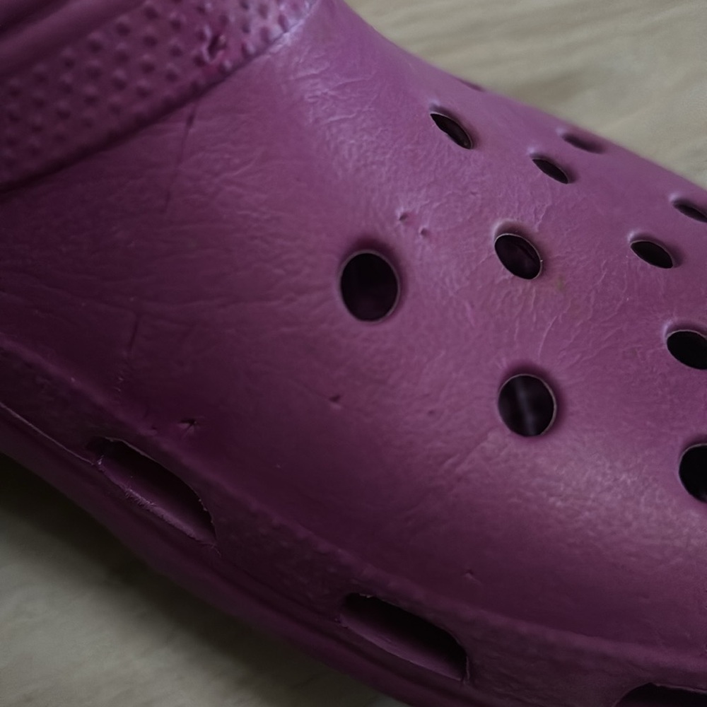 Crocs - Picture 2 of 4